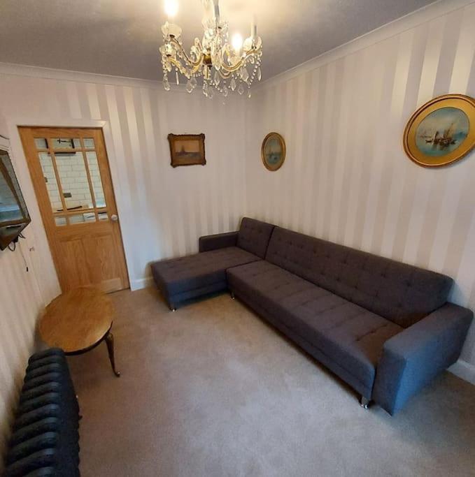 Lovely 1 Bed House In Largs, North Ayrshire Buitenkant foto